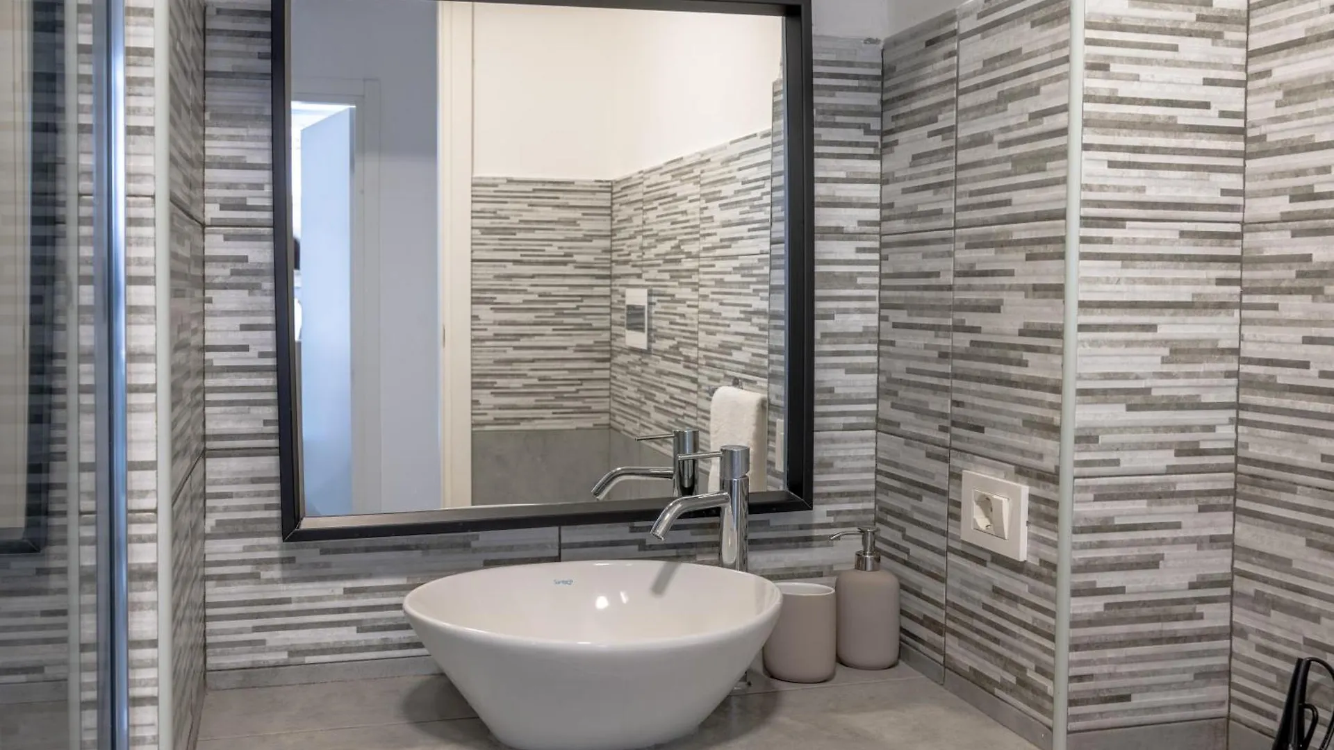 Apartamento Appartamento Borgovico Antico Como Italia